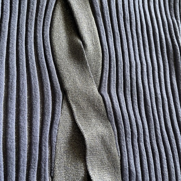 Purple ribbed sweater with glitter detail and keyhole design in 1X - Picture 3 of 3